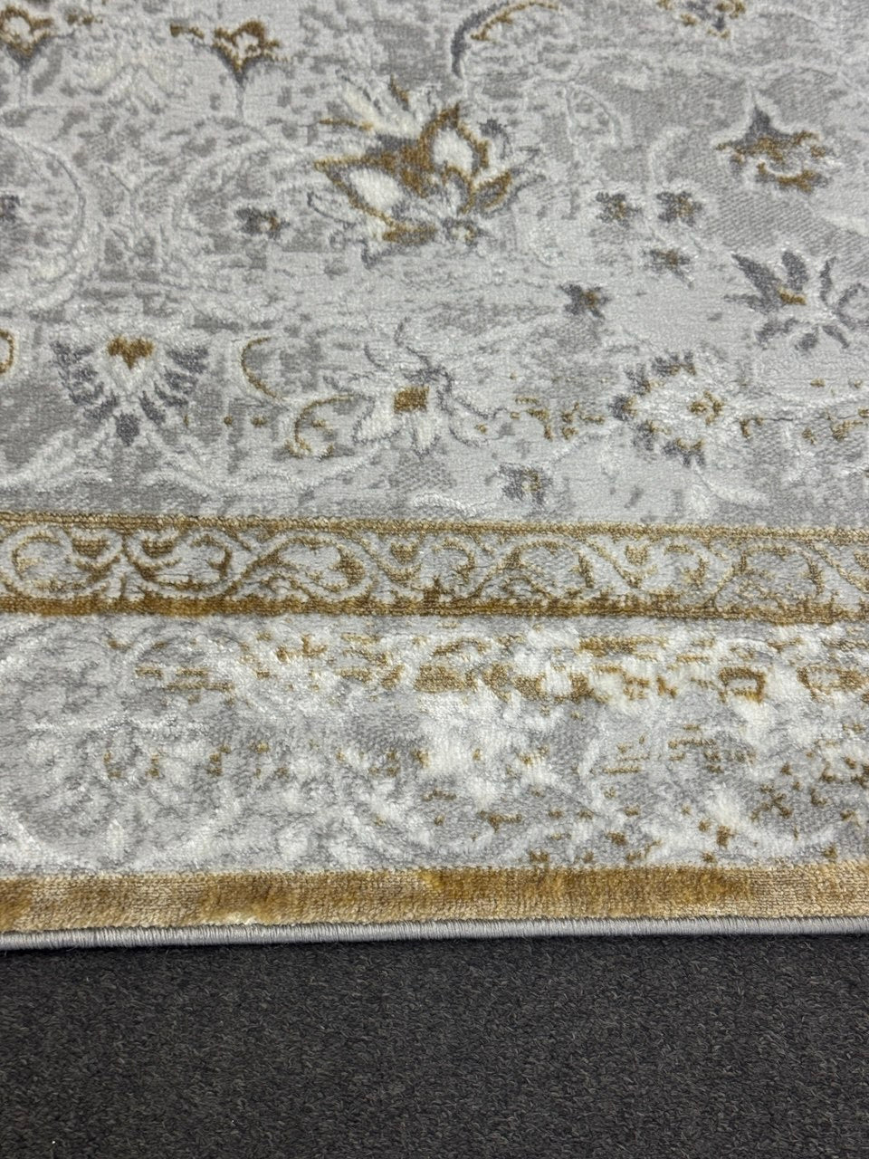 LA Rug Linens Persian Area Rug Medallion Design, Ivory Cream and Gold Color