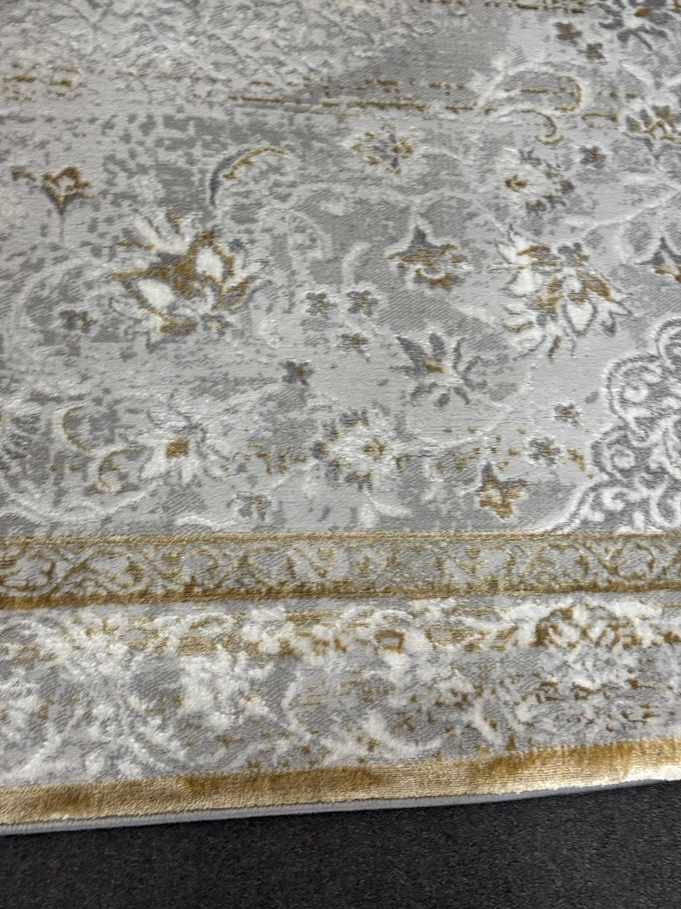 LA Rug Linens Persian Area Rug Medallion Design, Ivory Cream and Gold Color