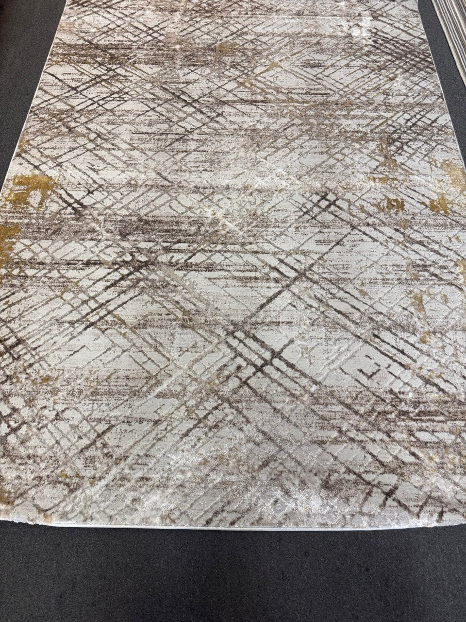 LA Rug Linens Abstract Modern Area Rug in Gray, Black and Gold Textured Design
