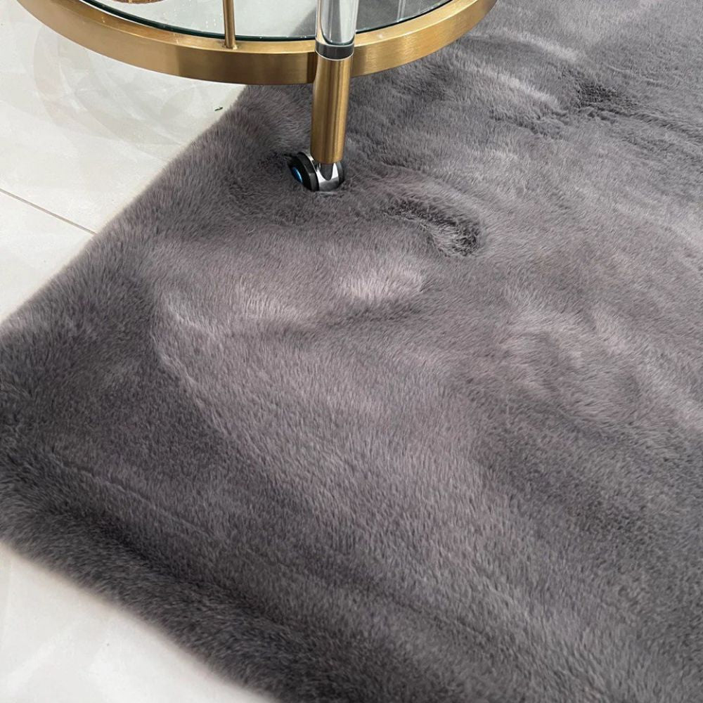 Luxe Collection, Raven Gray Chinchilla Faux Fur Plush Area Rug, 7x10 ft