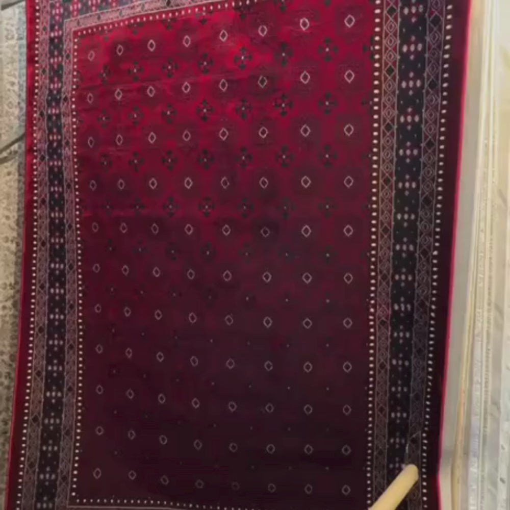 Isfahan Tribal Diamond Red Traditional Afghan Area Rug, Silk Pile