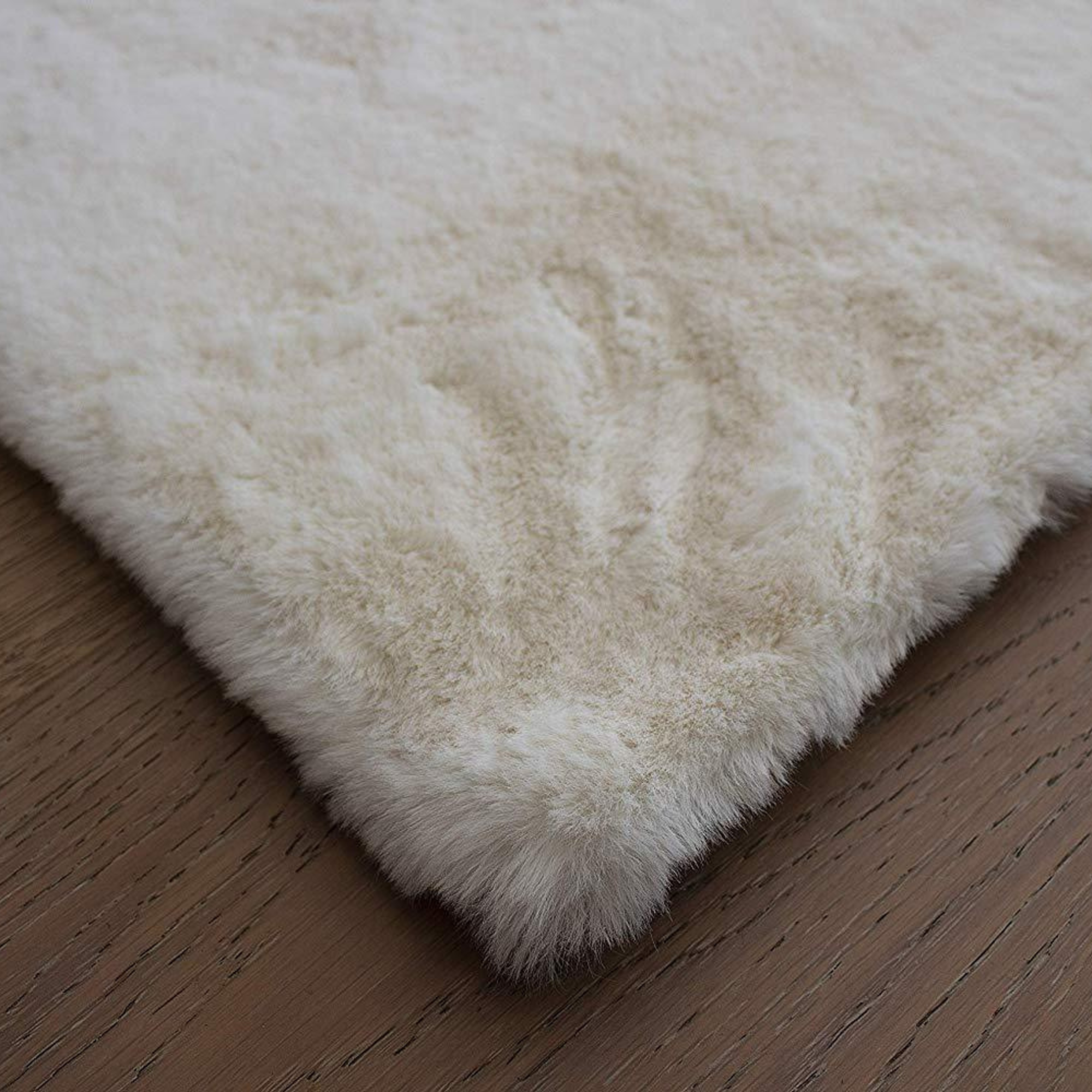 Rabbit Faux Fur Plush Area Rug Beige | Laruglinens